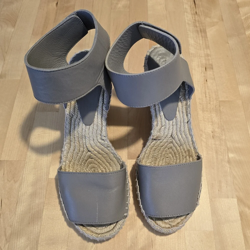 Vince Espadrille Wedges Grey Beige Size 8M